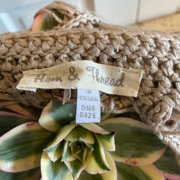 Hem and Thread duster type sweater one size fits all - Picture 5 of 5